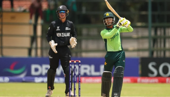 Dominant Pakistan Chase Down 111 to Secure Super Sixes Win Over New Zealand