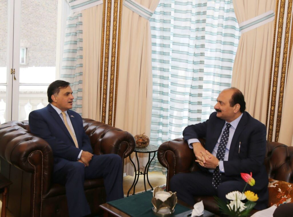 Pakistan, UK Agree to Strengthen Youth Linkages During London Meeting