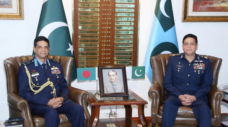Pakistan, Bangladesh Air Forces Move to Deepen Defense Cooperation, Discuss JF-17 Jets