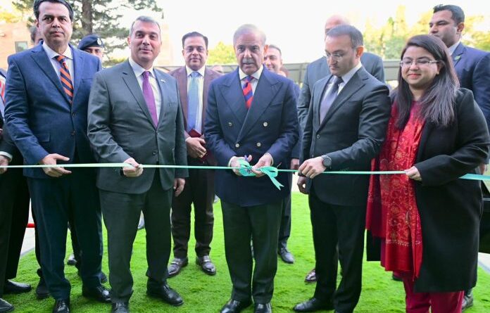 Pakistan-Azerbaijan Cooperation Brings First Asan Khidmat Markaz t