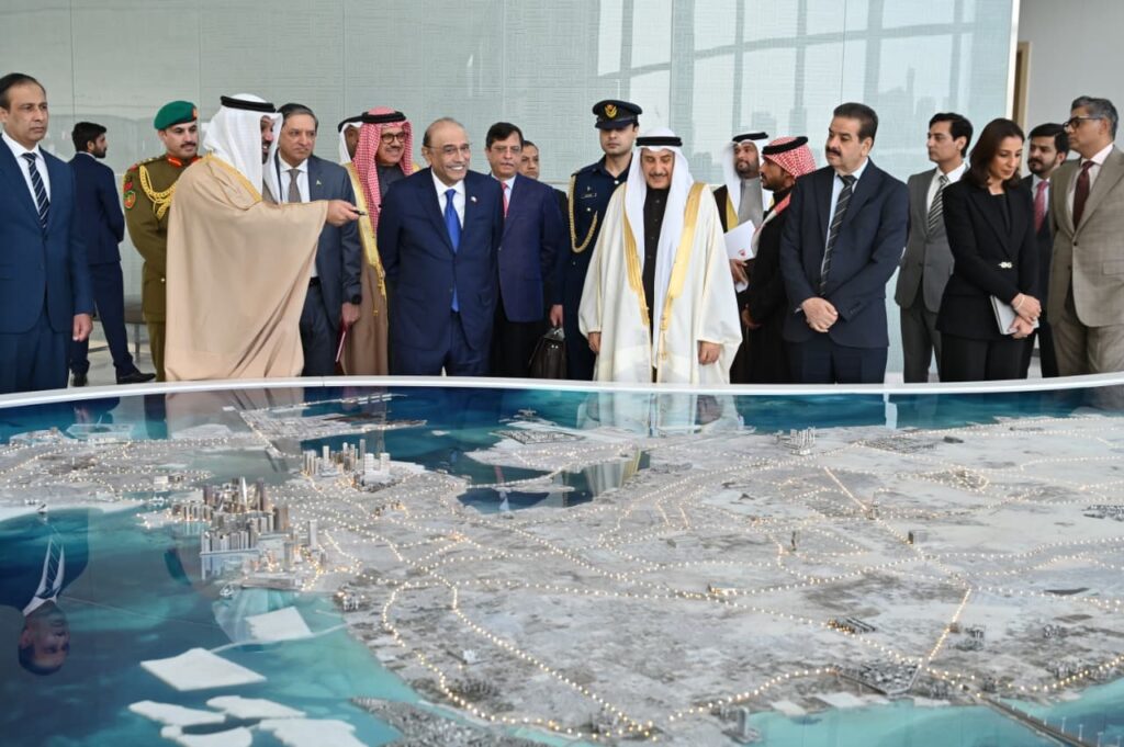 President Zardari addresses Bahrain Economic Development