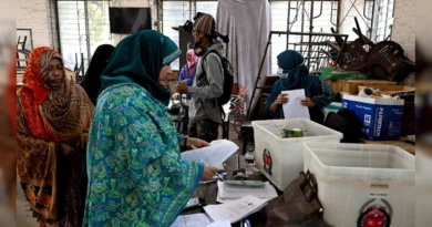 Bangladesh Holds General Elections as Voting Gets Underway