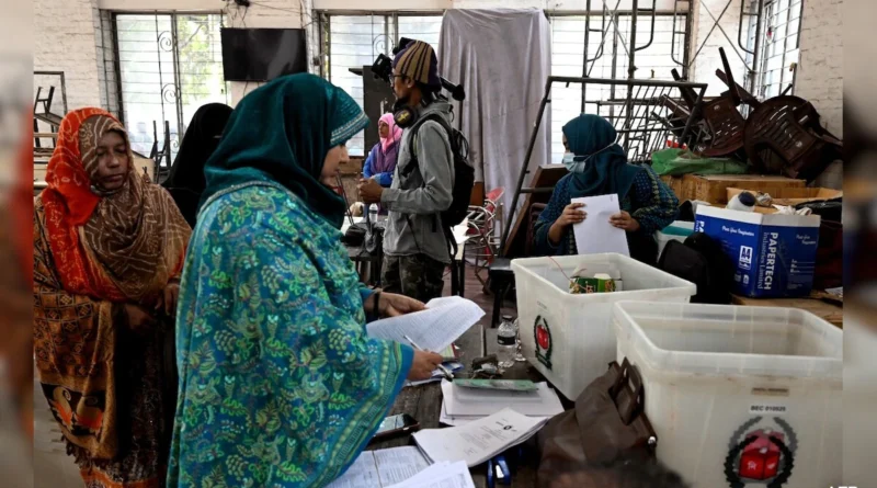 Bangladesh Holds General Elections as Voting Gets Underway