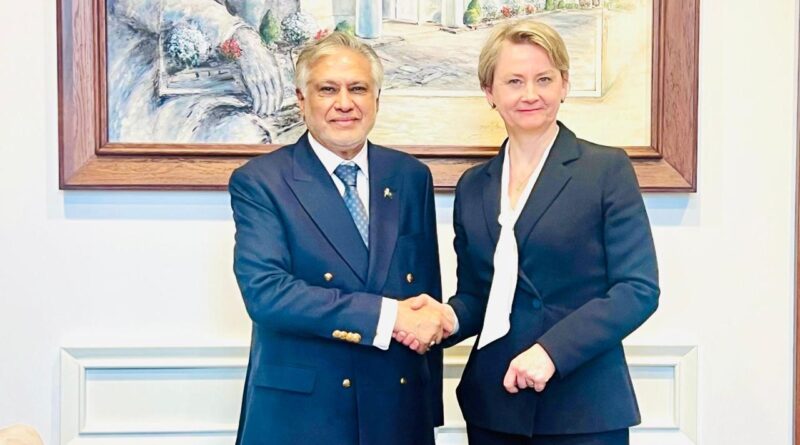 Pakistan UK Leaders Pledge Strengthened Bilateral Cooperation Efforts