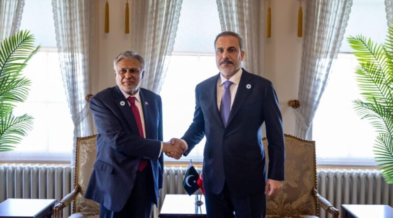 Pakistan, Türkiye Foreign Ministers Hold Telephone Talks