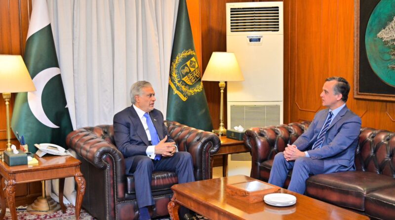 DPM/FM Meets Pakistani Ambassador to Hungary, Discusses Bilateral Cooperation