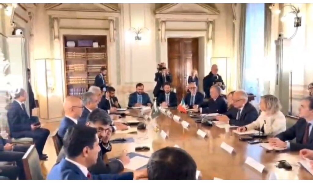 Pakistan, Greece Agree to Boost Migration Cooperation