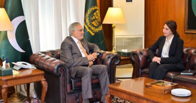 Ishaq Dar Holds Talks with US Chargé d’Affaires in Islamabad