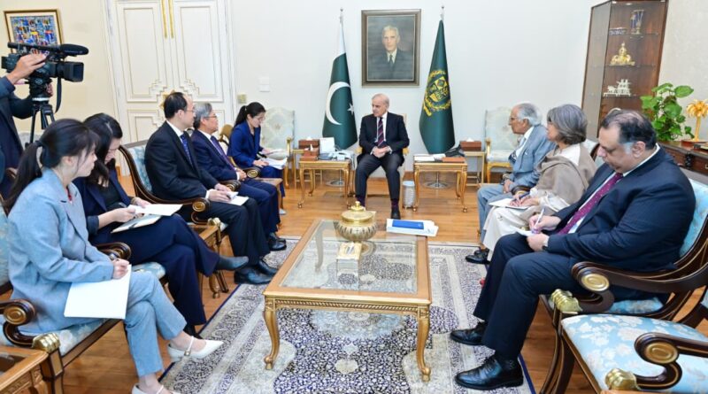 Chinese Ambassador Calls on Prime Minister Shehbaz Sharif