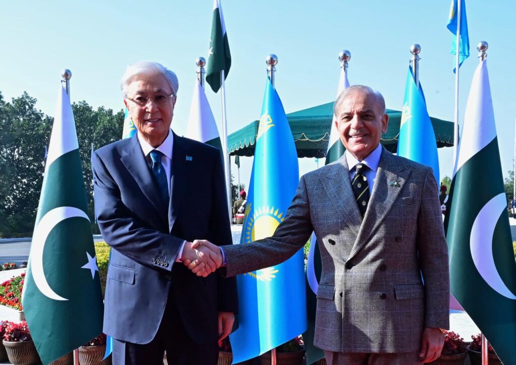 President Tokayev Visits Pakistan to Strengthen Diplomatic and Economic Ties