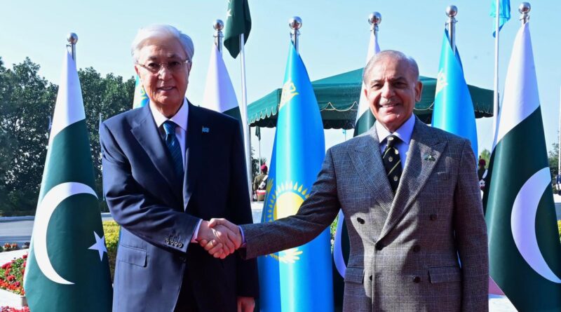 President Tokayev Visits Pakistan to Strengthen Diplomatic and Economic Ties