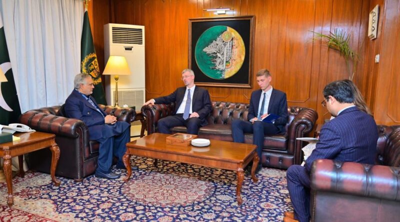 Pakistan and Russia Review Relations as Dar Condemns Islamabad Terror Attack