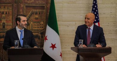 Syrian Foreign Minister Meets US Envoy on Sidelines of Riyadh Talks