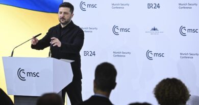 Zelenskyy Compares Russia-Ukraine Talks to 1938 Munich Agreement