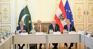 Shehbaz Sharif Meets Austrian Chancellor, Co-Chairs CEOs Forum in Vienna