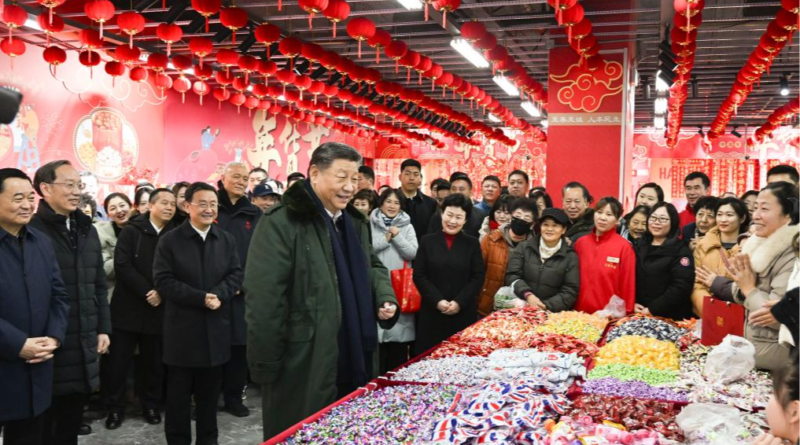 Xi Jinping Engages With Public at Dadong Grocery Market in Liaoning