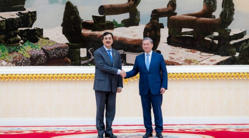 Pakistan Senate Chairman Meets Cambodian King, Pledges Stronger Bilateral Ties