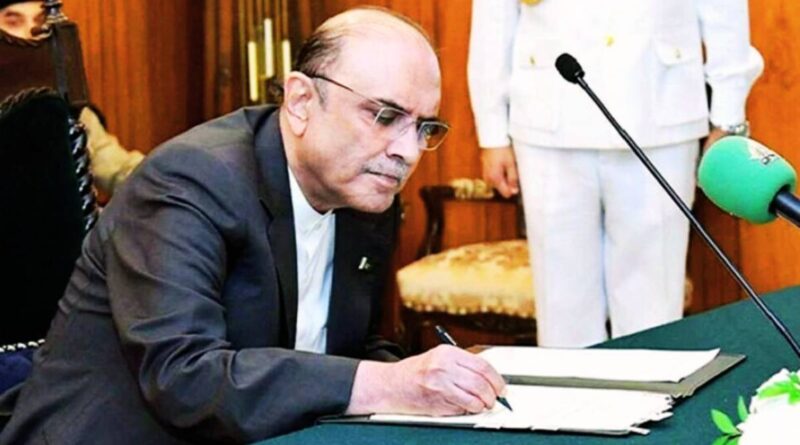 President Zardari Signs Amendment on Law Officers’ Service Terms