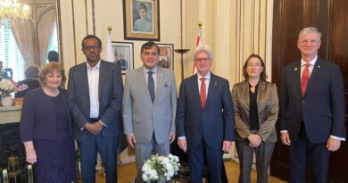 High Commissioner Meets Rotary International and WHO Delegation