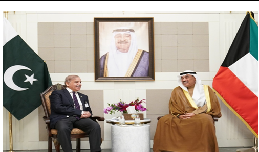 Pakistan Prime Minister and Kuwaiti Crown Prince Hold Call