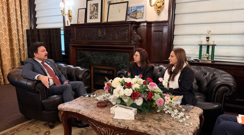 Discussion Focuses on Empowering Pakistani-American Women