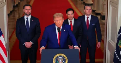 Trump Threatens Stronger Action If Iran Blocks Oil Route