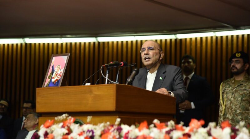 President Zardari Warns India, Urges Shift to Dialogue